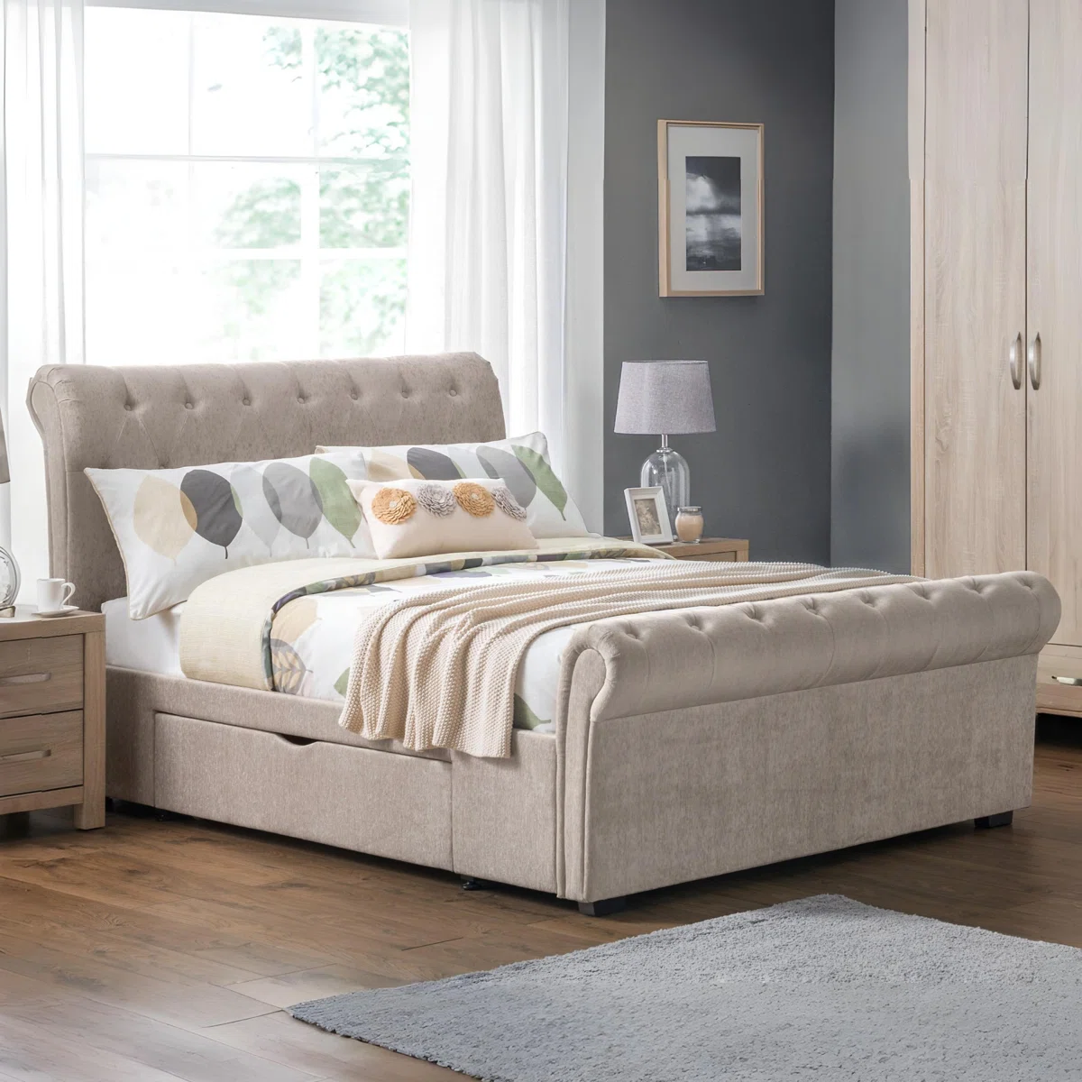 Sleigh Laurens Upholstered Bed Frame